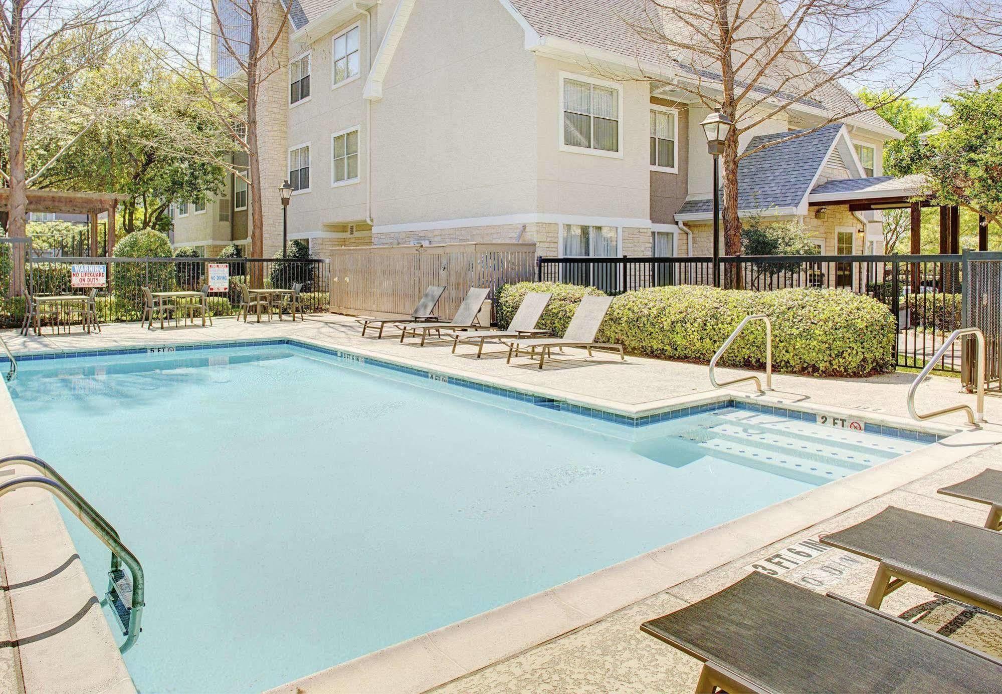 Residence Inn Dallas Park Central Exterior photo